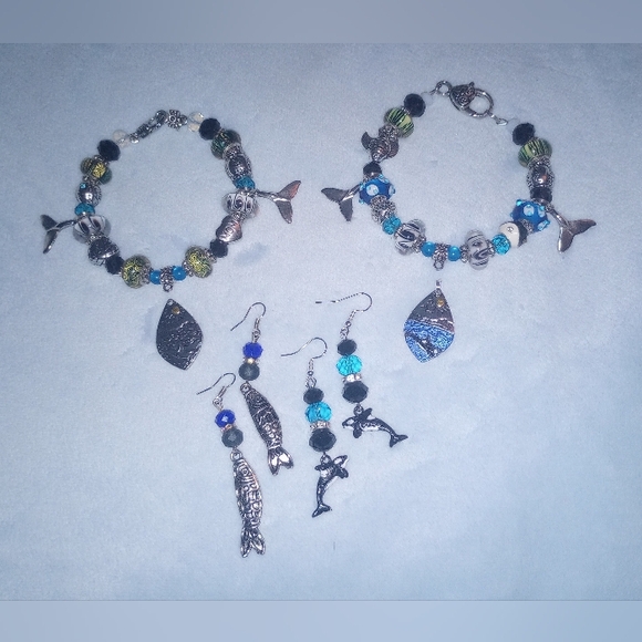 Orca Killer Whale Southern Resident Orca Beaded Charm Bracelet Earrings Unique - Picture 1 of 10